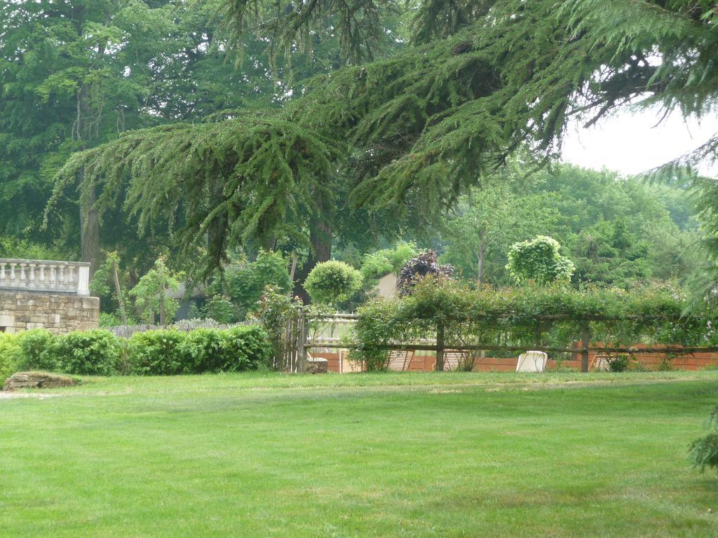 Hotel Le Domaine De La Ferriere Buleon Exterior photo